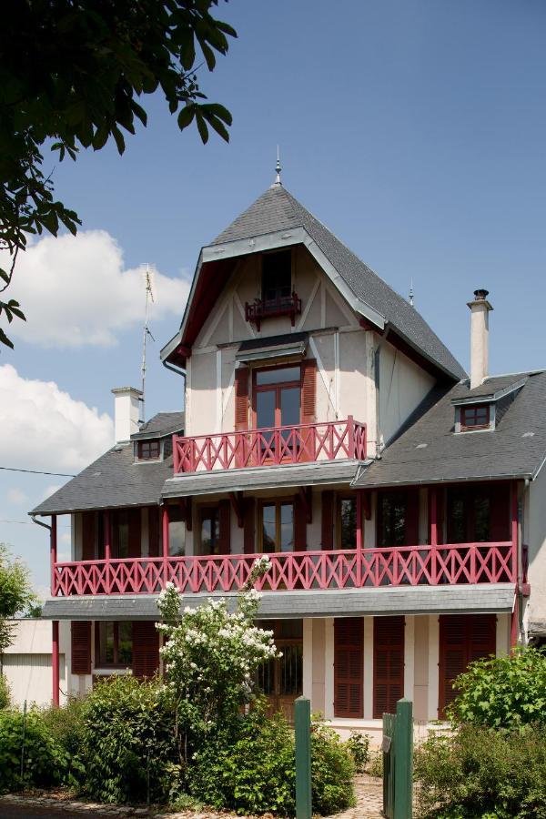 Hotel Le Monde De Charlie Bellerive-sur-Allier Exterior foto
